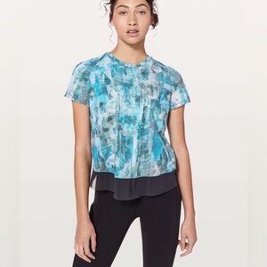 Lululemon Quick Pace Short Sleeve- Size 8